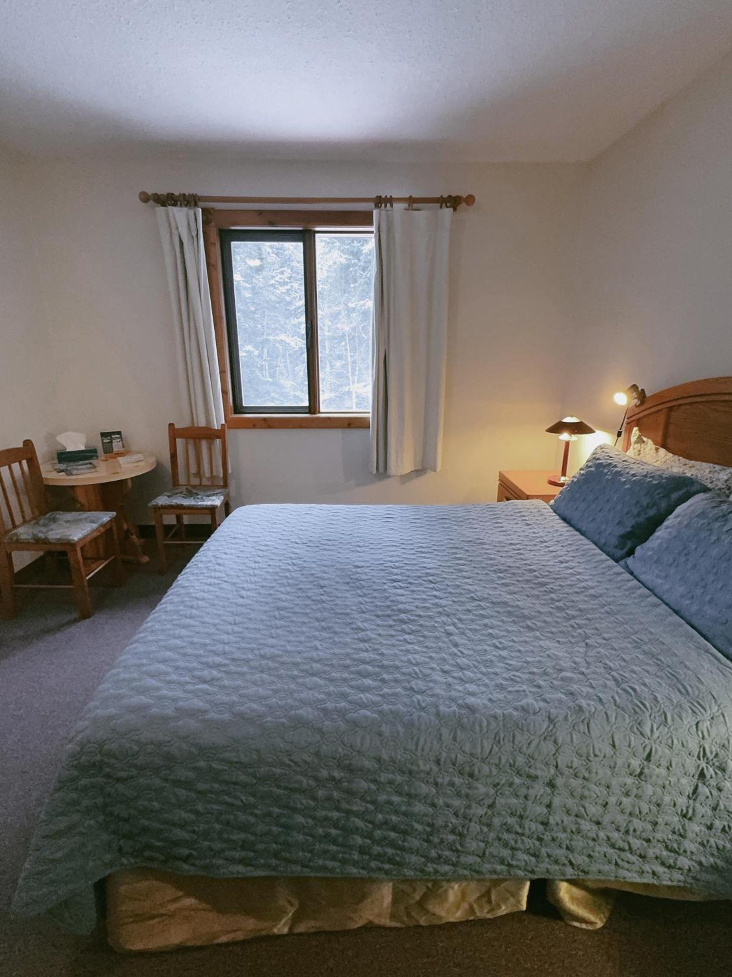 Alpine Meadows Lodge Голден Экстерьер фото