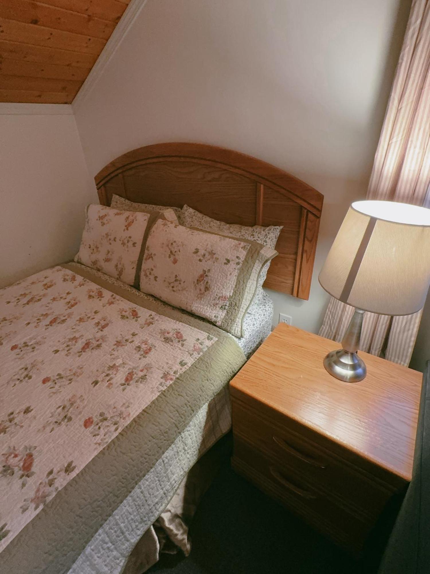 Alpine Meadows Lodge Голден Экстерьер фото