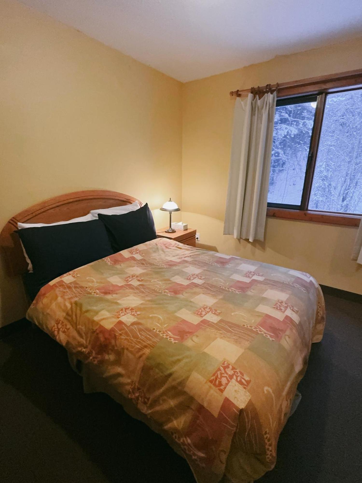 Alpine Meadows Lodge Голден Экстерьер фото