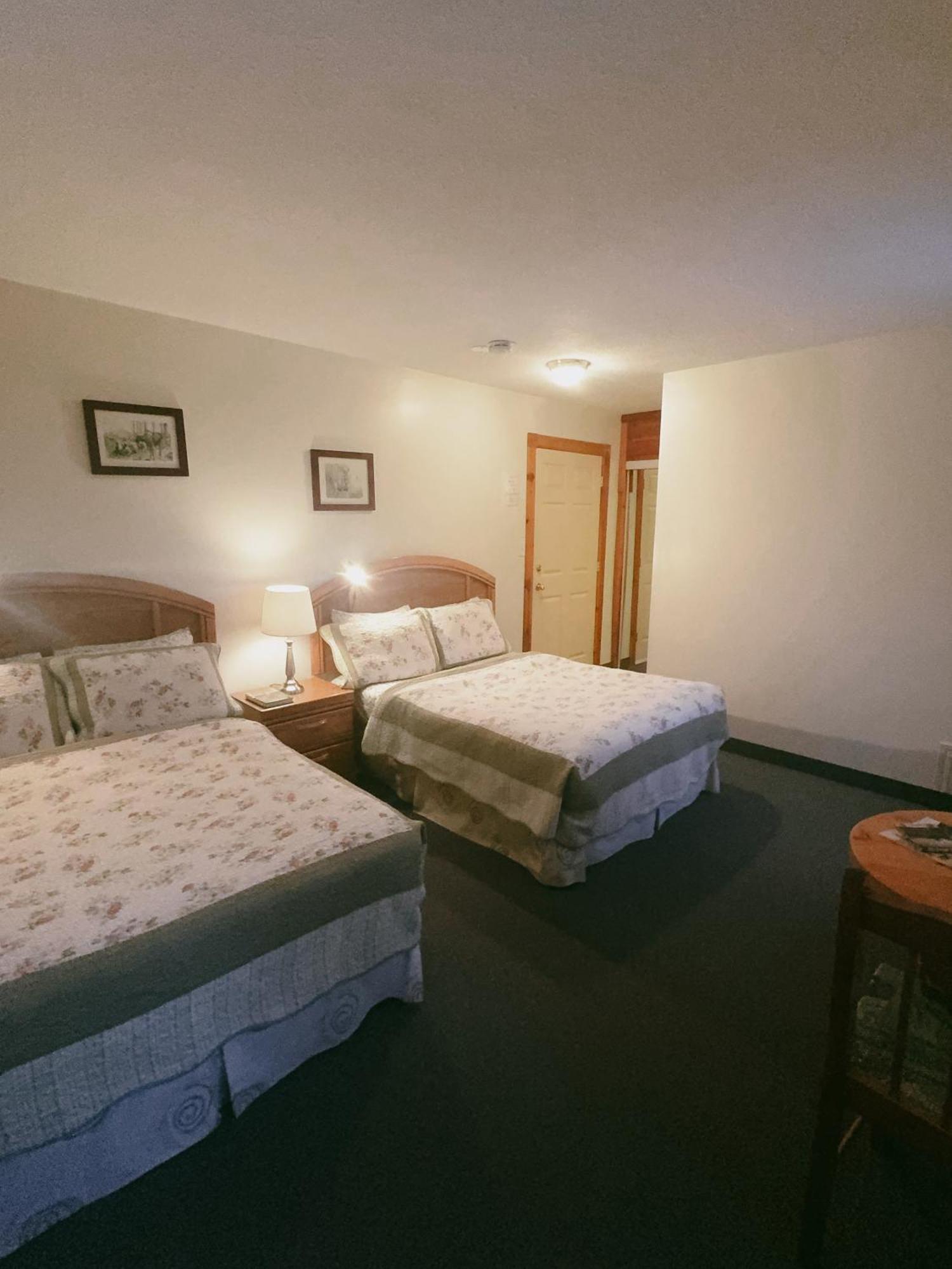 Alpine Meadows Lodge Голден Экстерьер фото